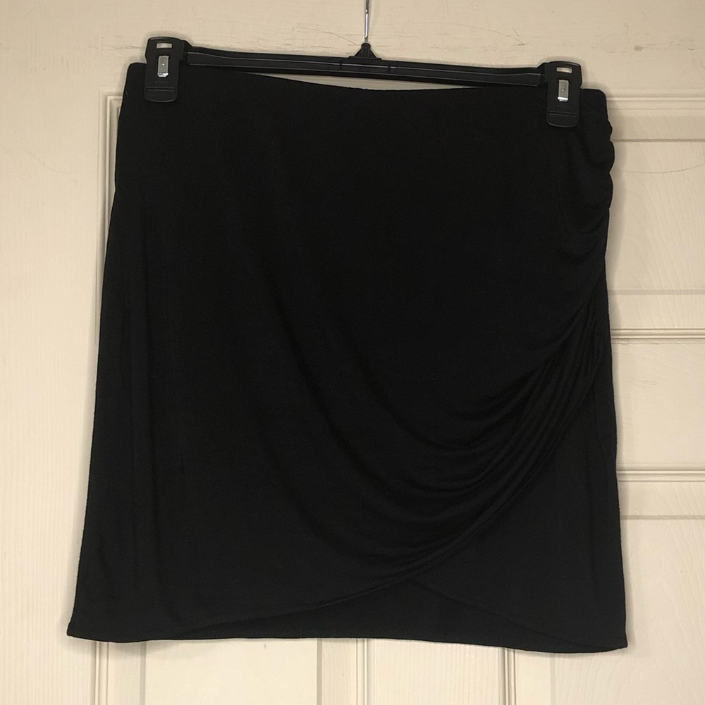 a.n.a Black Knit Faux Wrap Elastic waist Skirt Size Medium